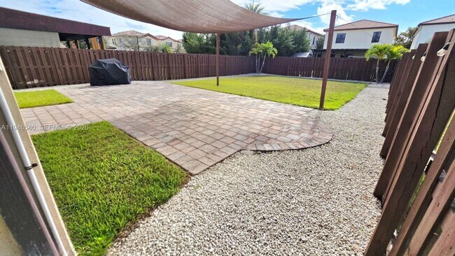 Building Photo - 10032 NW 87th Terrace