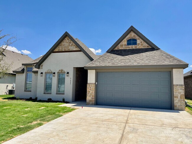 Primary Photo - 4 Bed/2 Bath Home