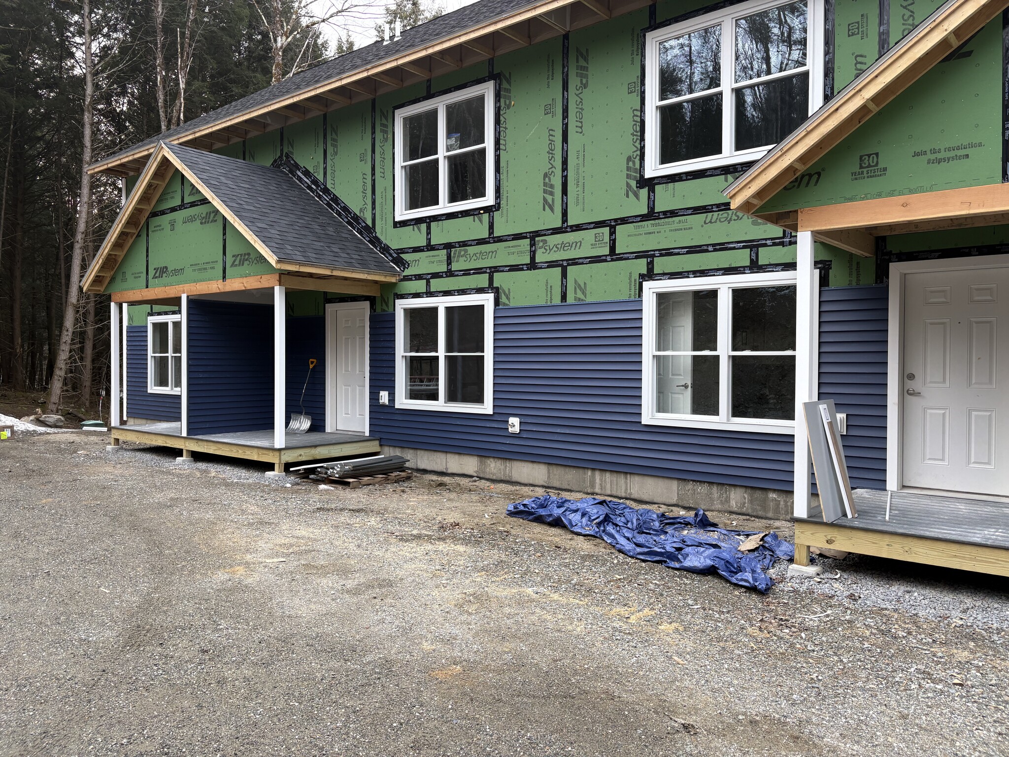 Building Photo - 867 Upper Pleasant Valley Rd