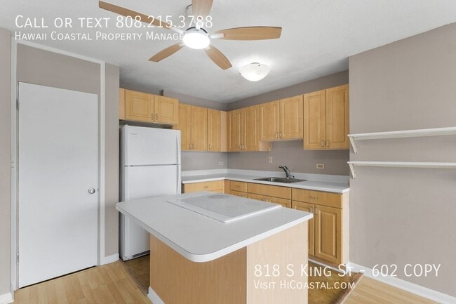 Building Photo - 818 S King St
