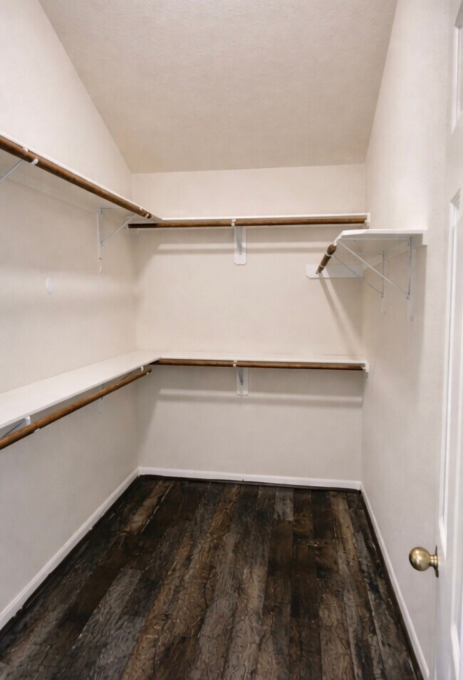 Building Photo - 1035 Auburn View Ln