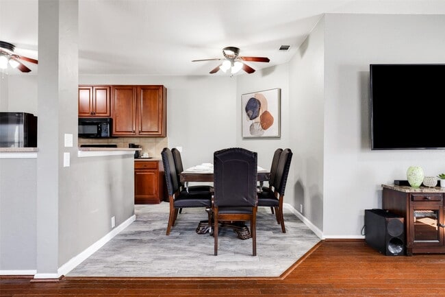 Building Photo - 15767 Cotton Tail Ln
