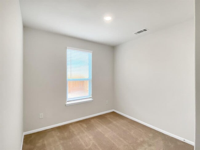 Building Photo - 11718 Gln Mountain Dr