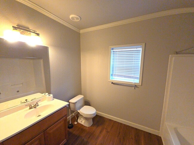 Building Photo - 2607 Virginia Ave