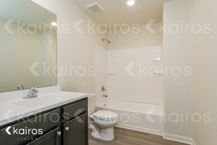 Building Photo - 8415 Hannah Rd