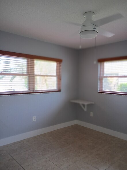 Building Photo - 416 Tudor Dr