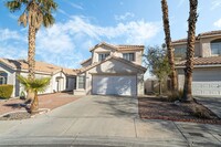 Building Photo - Elegant Living in Green Valley!