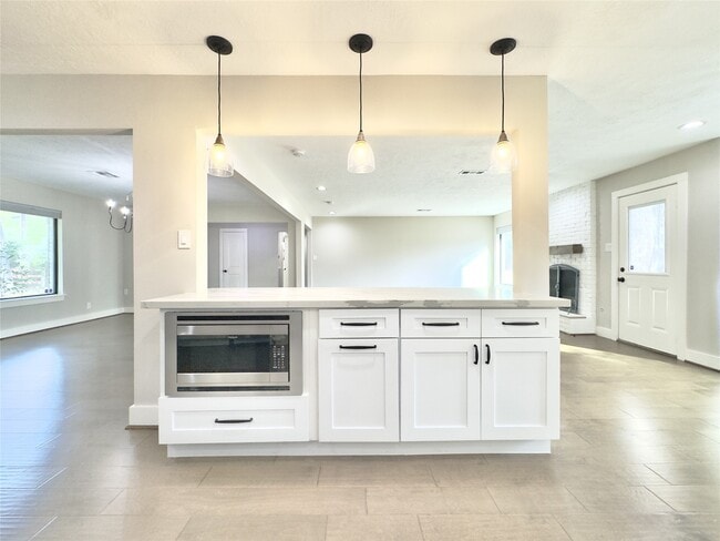 Building Photo - 14103 Kellywood Ln