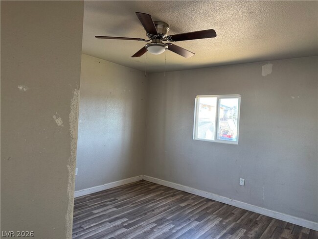 Building Photo - 472 Hunter Dr