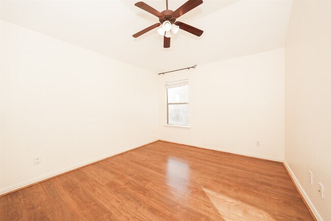 Building Photo - 4426 Greenwood Trace Ln