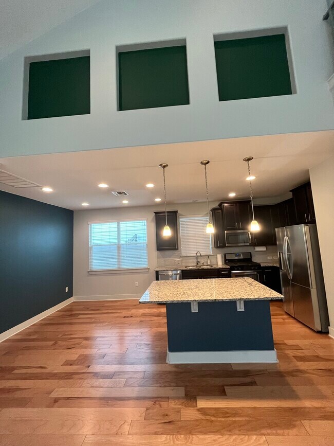 Building Photo - 2301 Capulet St