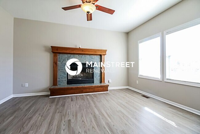 Building Photo - 4 Bedroom Pet-Friendly Home in Spring Hill...