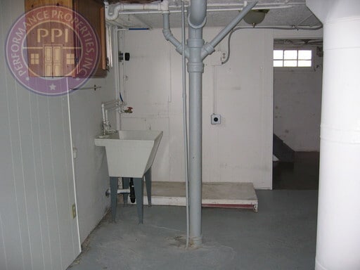 Building Photo - 3018 NE 43rd Ave