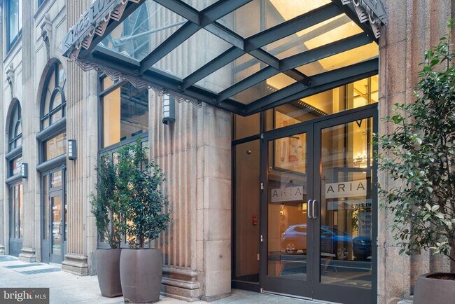 Building Photo - 1425 Locust St