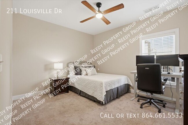Building Photo - 211 Louisville Dr