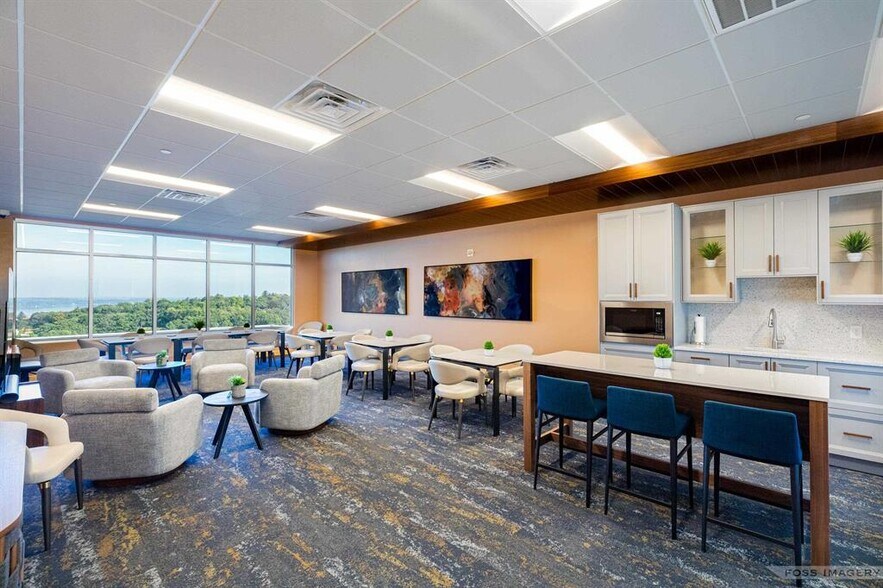 12th floor lounge - 625 N Segoe Rd