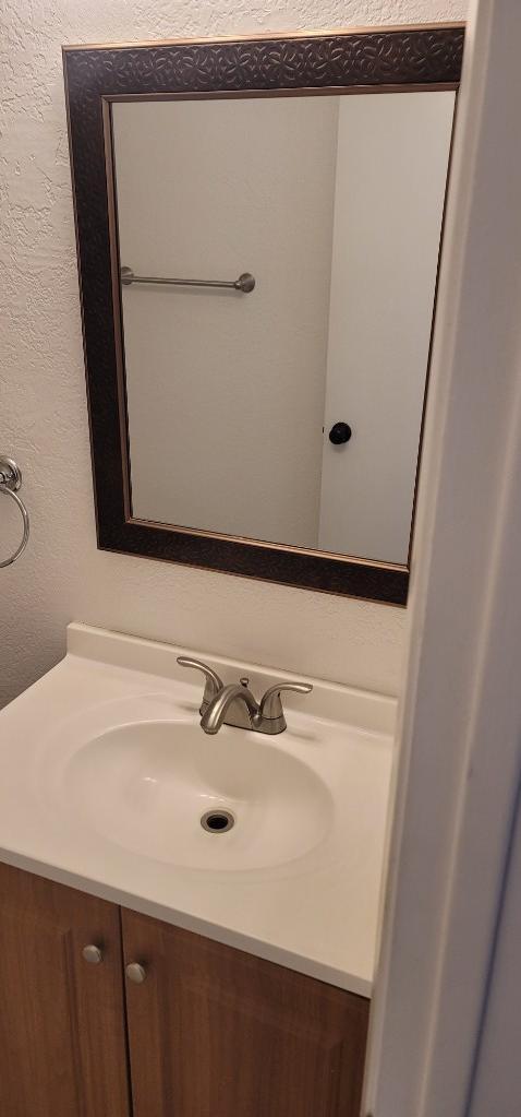 Building Photo - 2 bedroom in GLENDALE AZ 85303