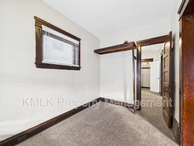 Building Photo - 2997 E 128th St