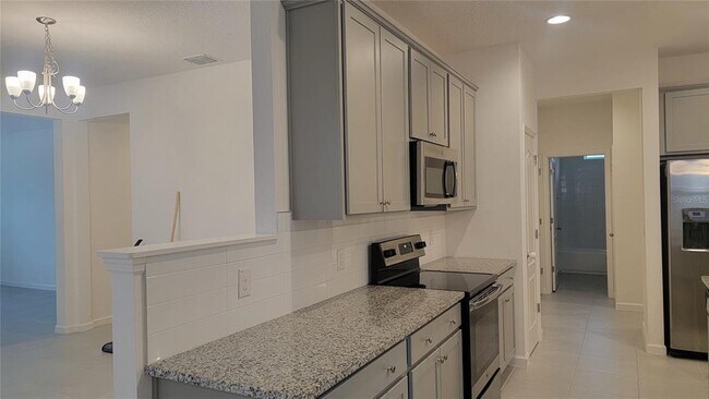 Building Photo - 3283 Stratton Cir