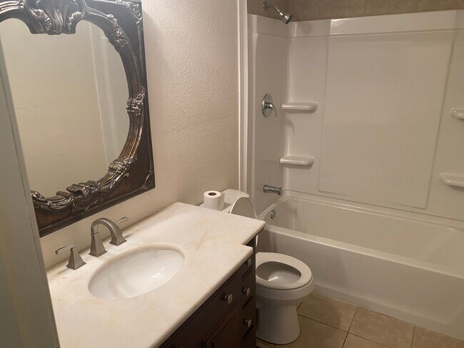 Building Photo - 109 Doe Ct