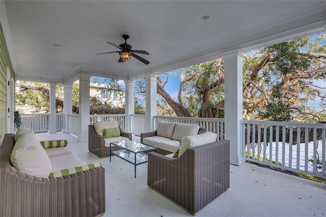 Building Photo - 6220 Bayshore Blvd