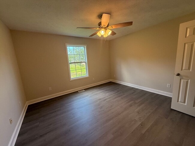 Building Photo - 418 Charles Ward Way