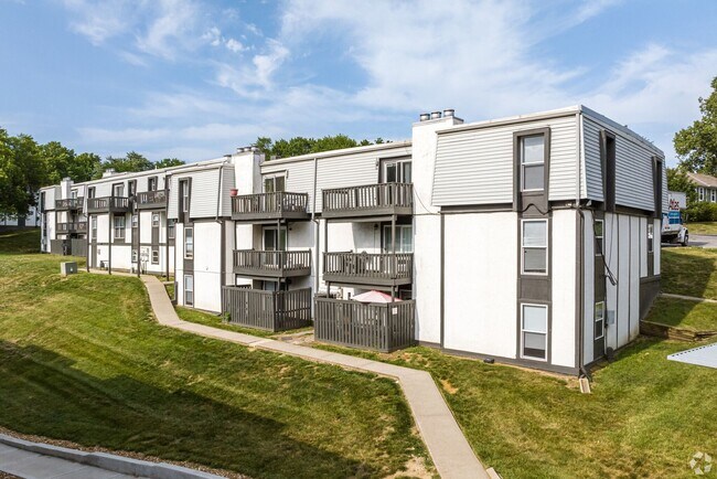 Building Photo - Modern 2 Bed, 2 Bath Apartment in Overland Park, KS!