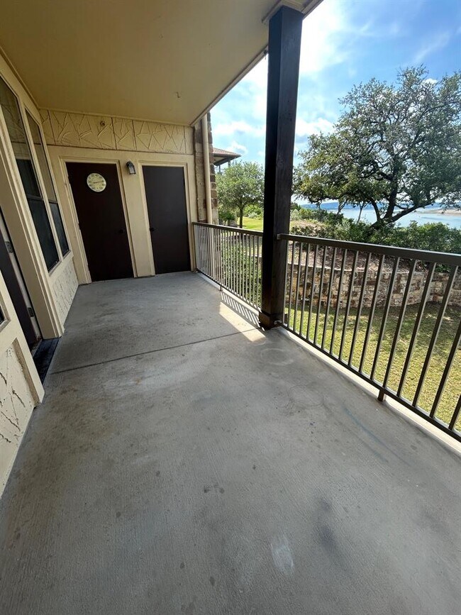 Building Photo - 6608 Lantern View Dr
