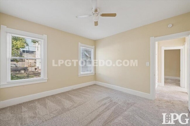 Building Photo - 4017 Overland Pkwy