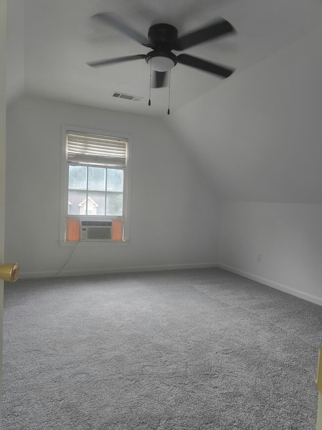 Building Photo - 6806 Lombard Ct
