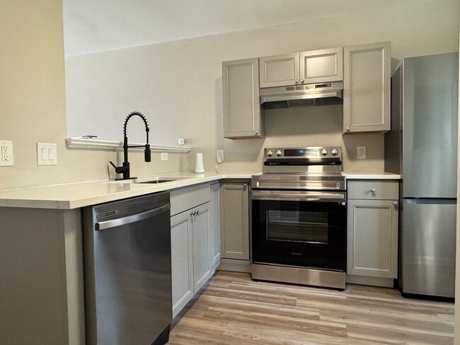 Building Photo - 4218 Kaplan Dr