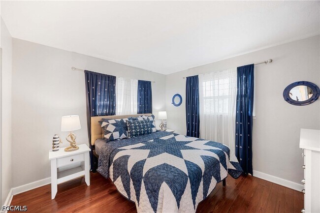 Building Photo - 547 101st Ave N