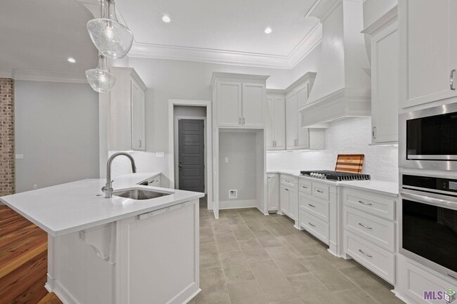 Building Photo - 41053 Galvez Trails Blvd