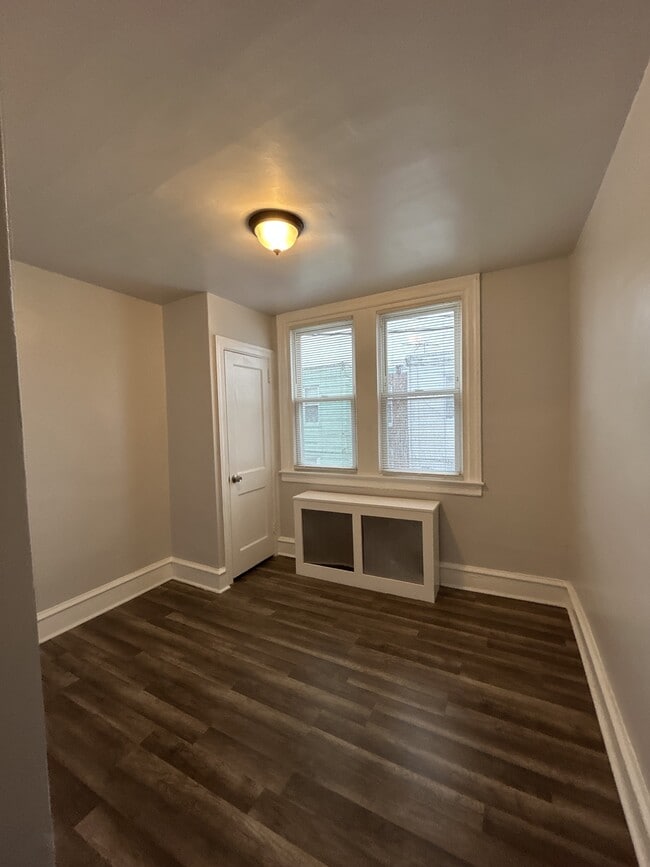 Building Photo - 4129 Greeby St