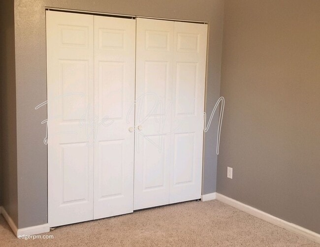 Building Photo - Now leasing for May 2026! Four Bed/One Bath