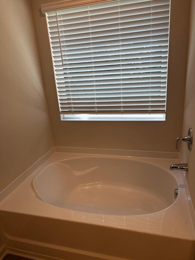 Building Photo - 4248 Notting Hill Dr SW