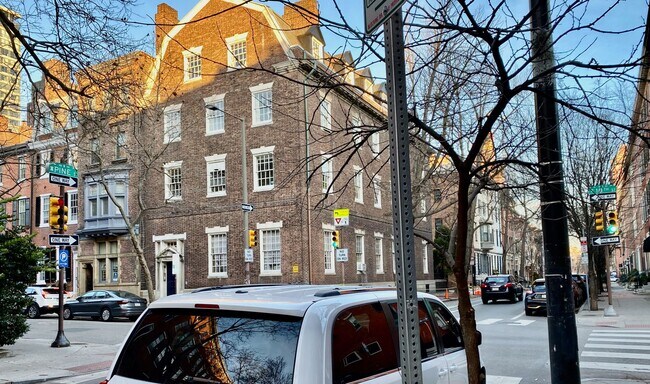 Building Photo - 1823 Pine St