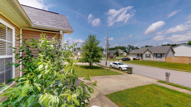 Building Photo - 117 N Cavalcade Cir