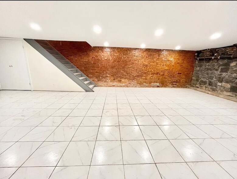 Building Photo - 32 Greene Ave
