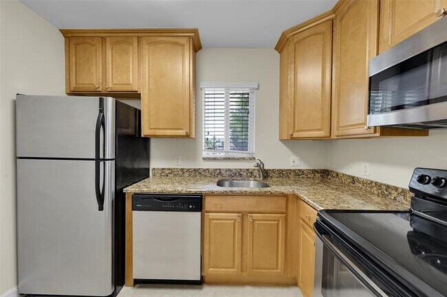 Building Photo - 410 SW 15th St