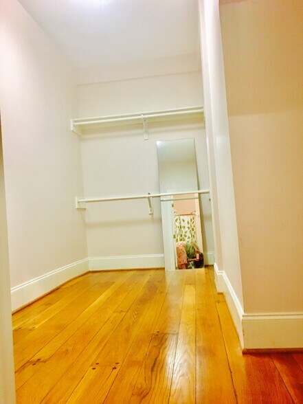 Bonus room ideal for office, studio, or spacious walk-in closet. - 1937 Fairfield Dr