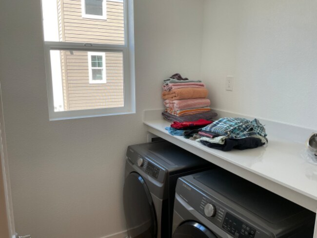 Building Photo - 231 Gambrel Cir