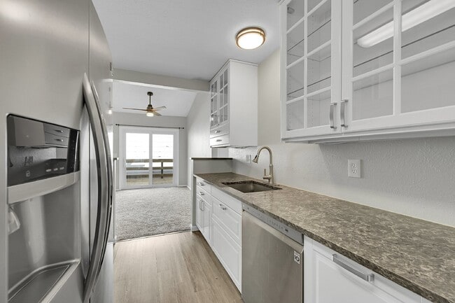 Building Photo - $2,375.00 - 3 Beds,2 Baths, Single Family ...