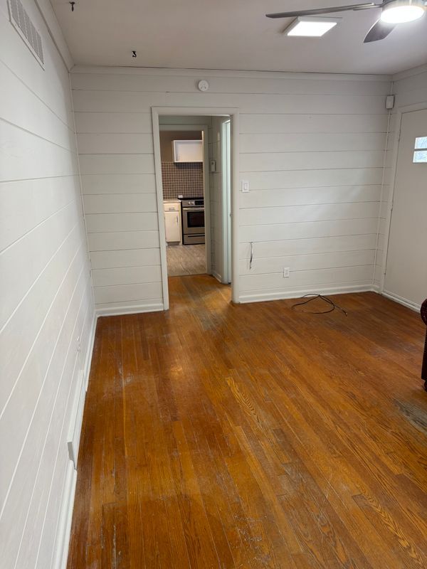 Building Photo - 4211 E 61st St