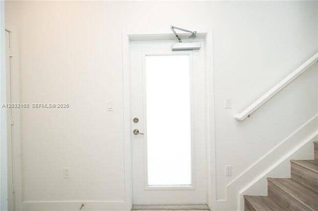 Building Photo - 4640 NW 84th Ave