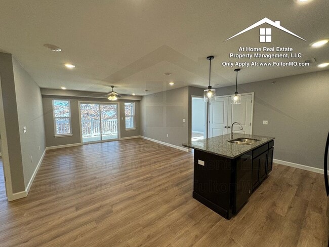 Building Photo - 2610 N Bluff St