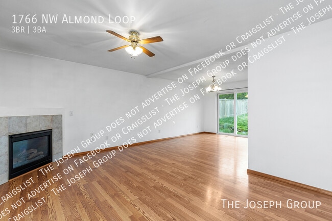Building Photo - 1766 NW Almond Loop