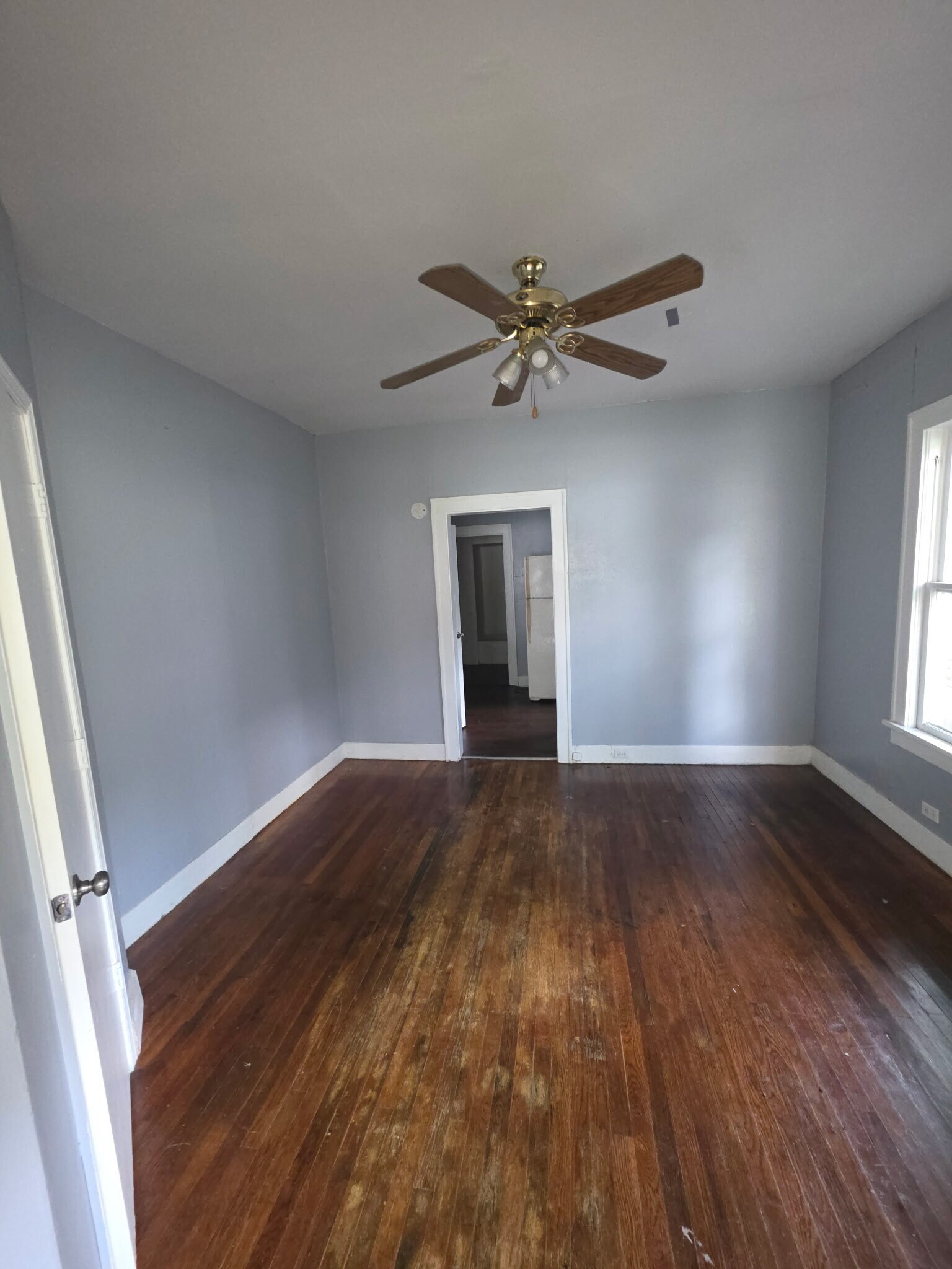Living Room - 207 E Rutherford St