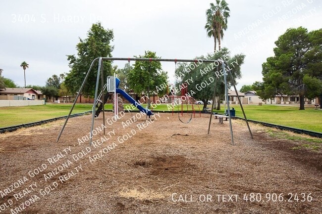 Building Photo - 3404 S Hardy Dr