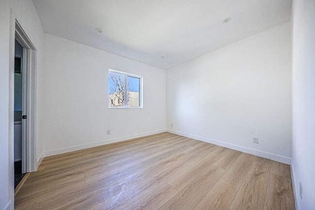 Building Photo - 1954 Purdue Ave